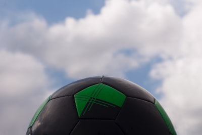 مباراة الأهلي والهلال اليوم مباشرمواجهة نارية في سماء الكرة السعودية